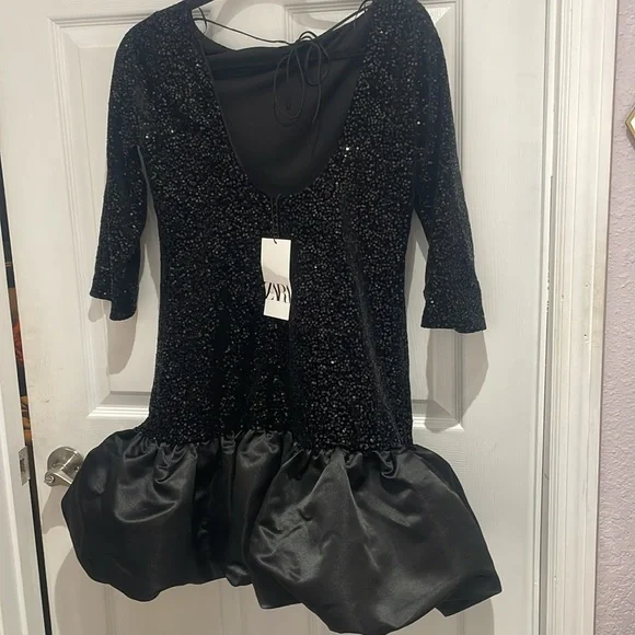 FLYAWAY SKIRT SEQUIN DRESS Zara - Picture 5 of 6